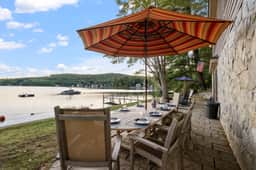 Merrymeeting Lake Retreat | Dock + Kayaks