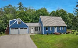 Sunapee Retreat | Fire Pit + Yard| Close to Lake