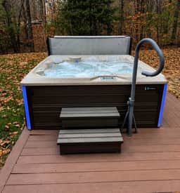 Winnipesaukee Retreat | Hot Tub | Suissevale Beach - Image 2