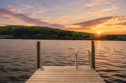 Cozy Lakefront Cottage | Dock | Alton Bay