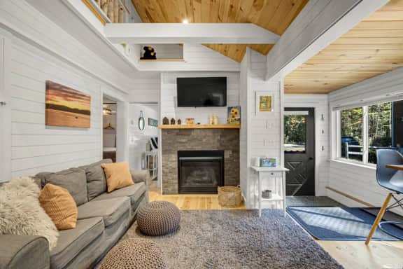 Family Cottage |Beach + Paddleboards|Winnipesaukee