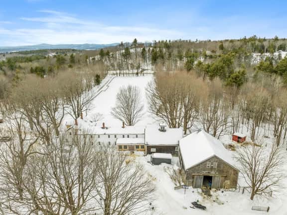 Farm Stay | Animals + Fire Pit | Lakes Region