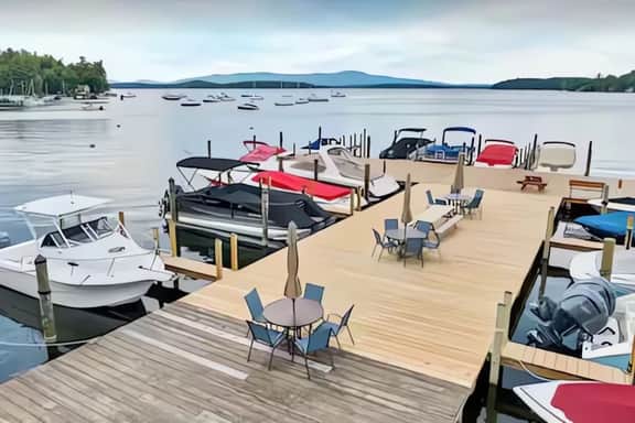 Winnipesaukee Retreat| Beach + Pool| Dock Option