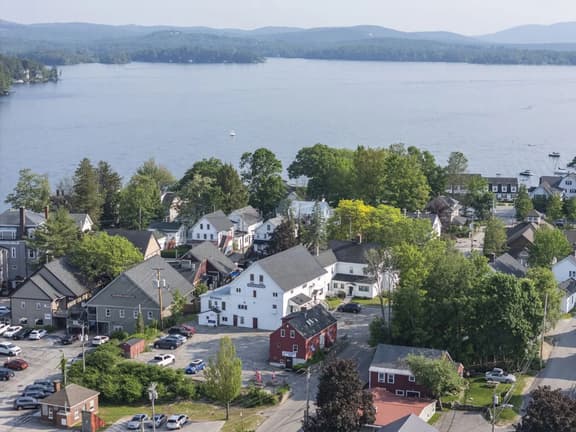Downtown Wolfeboro Luxe | Walk to Shops & Docks